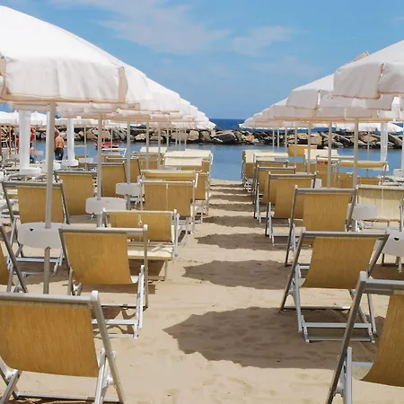 Sophia فندق سانريمو