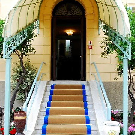 Hotel Sophia 3*